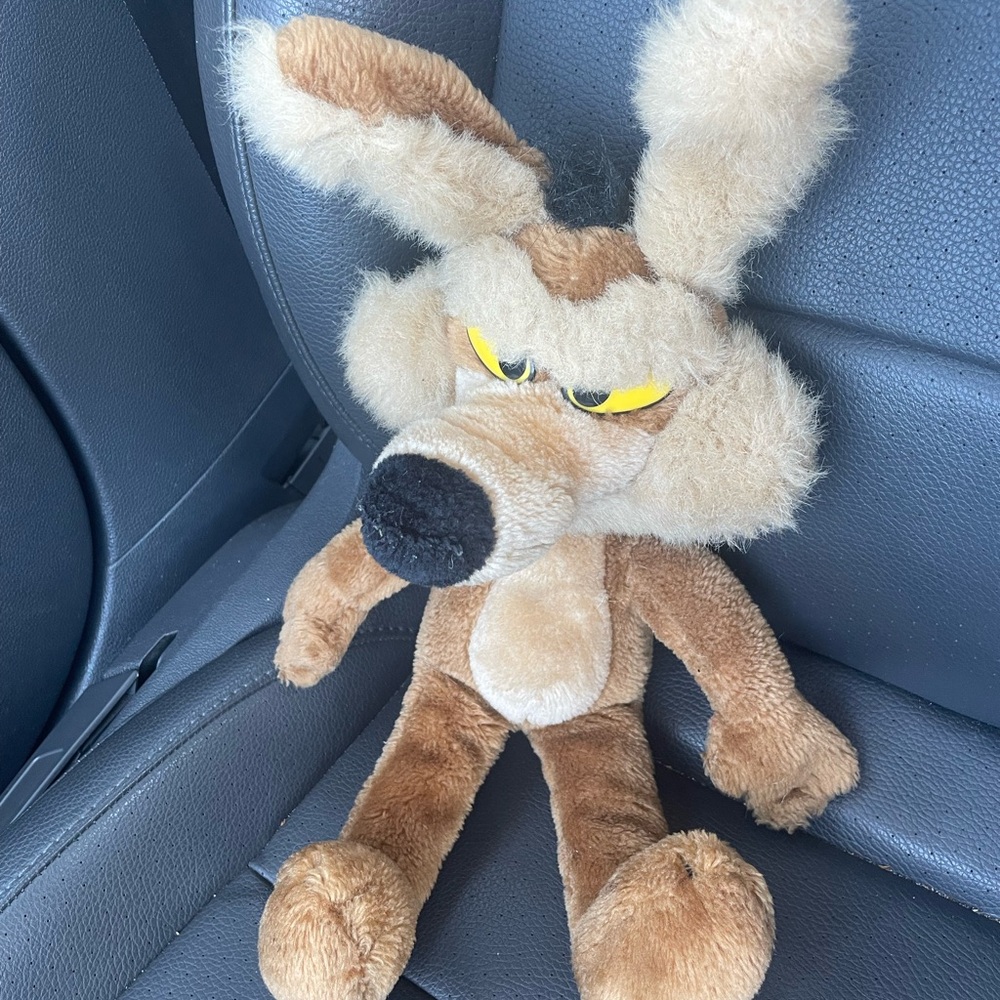 Vintage Wile E Coyote plush 1993 24K Brand Warner Bros. - Picture 2 of 14